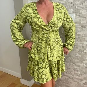 Do + Be size large dress!! Perfect for summer time